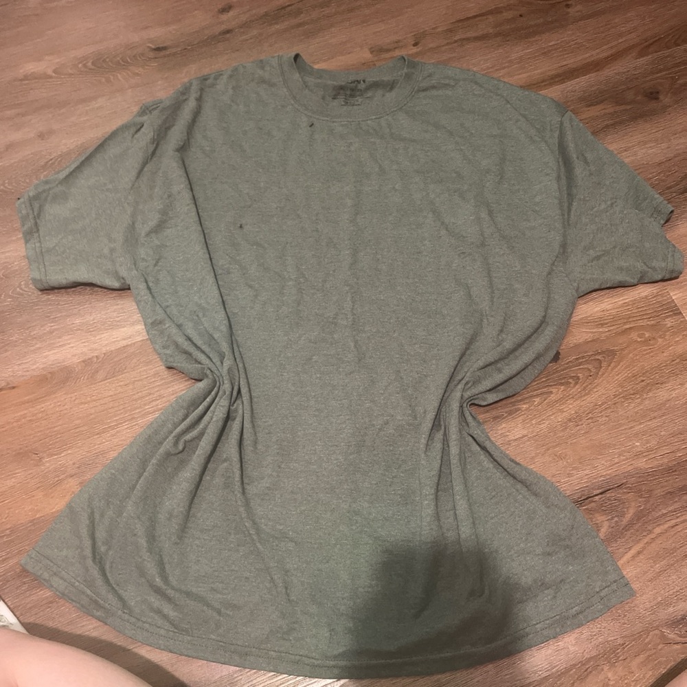 Gildan Gray Short Sleeve Tee Casual Comfort